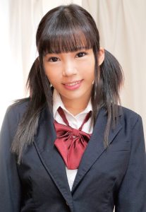 寝ている女子校生の妹にイタズラしていたら逆に生ハメを求められて、もう発射しそうなのにカニばさみでロックされて逃げられずそのまま中出し！ 美咲みなみ